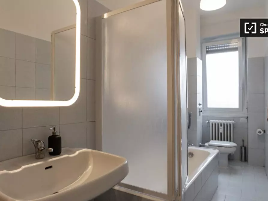 Immagine 17 di Camera condivisa in affitto  in Via Emilio Broglio a Milano