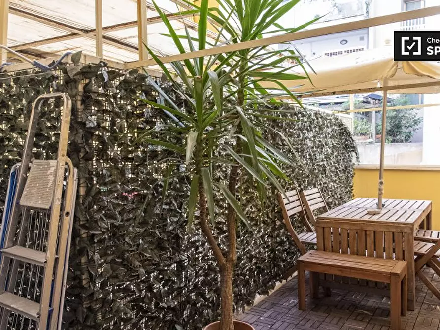 Immagine 10 di Camera condivisa in affitto  in Via Tigrè a Roma