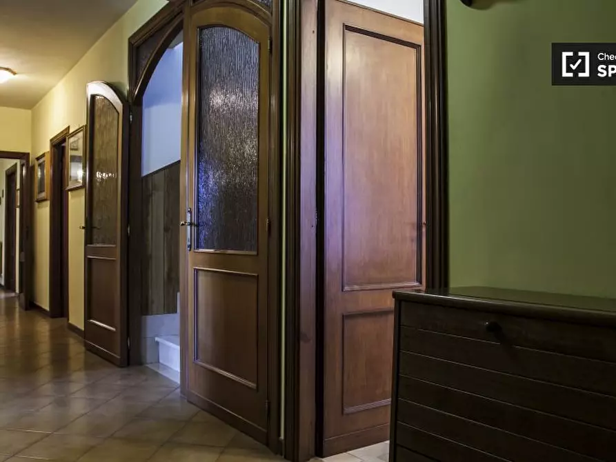 Immagine 16 di Camera condivisa in affitto  in Via Santa Domenica Talao a Roma