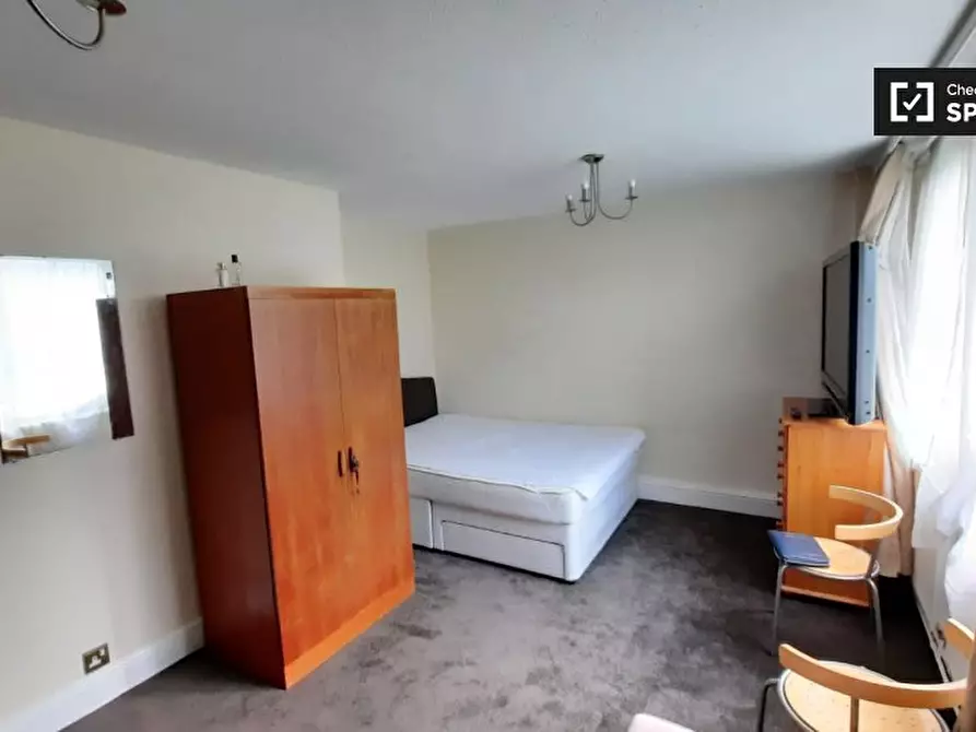 Immagine 16 di Camera condivisa in affitto  in Evenwood Close a Wandsworth