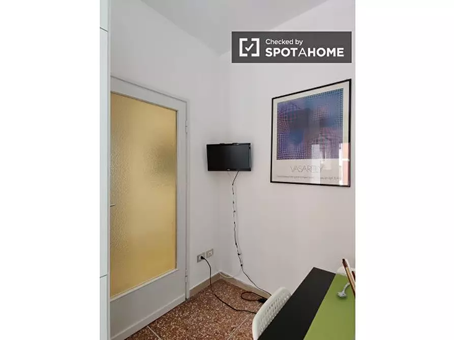 Immagine 9 di Camera condivisa in affitto  in Via Fratelli Rosselli a Milano