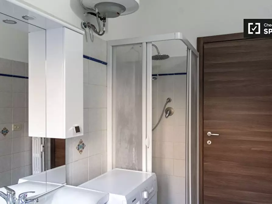 Immagine 11 di Camera condivisa in affitto  in Via Oderisi da Gubbio a Roma