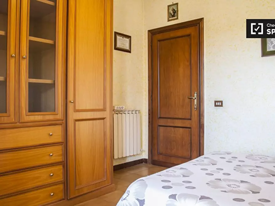 Immagine 2 di Camera condivisa in affitto  in Via Santa Domenica Talao a Roma