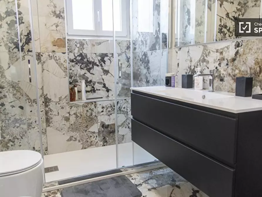 Immagine 8 di Camera condivisa in affitto  in Via Barbiellini Amidei Bernardo a Roma