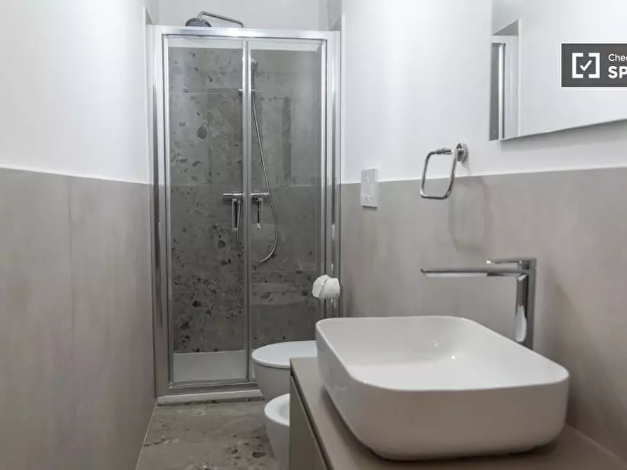 Immagine 7 di Camera condivisa in affitto  in Piazza Alfonso Neuschuler a Roma