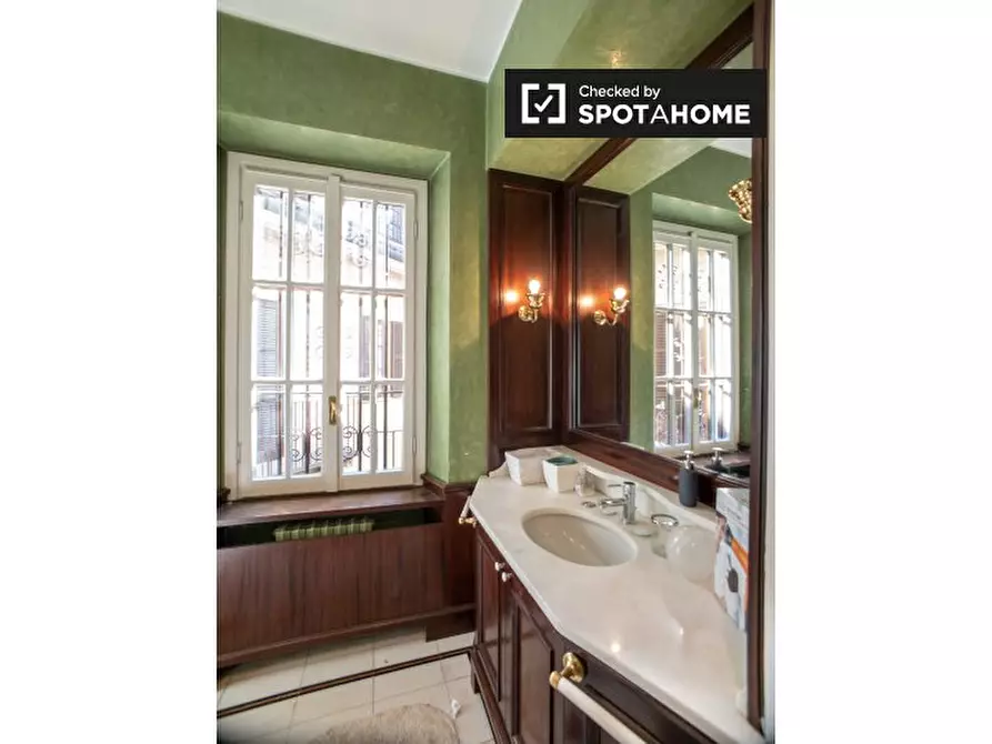 Immagine 13 di Ufficio in affitto  in Via Santa Maria Podone, 20123 Milano MI, Italy a Milano