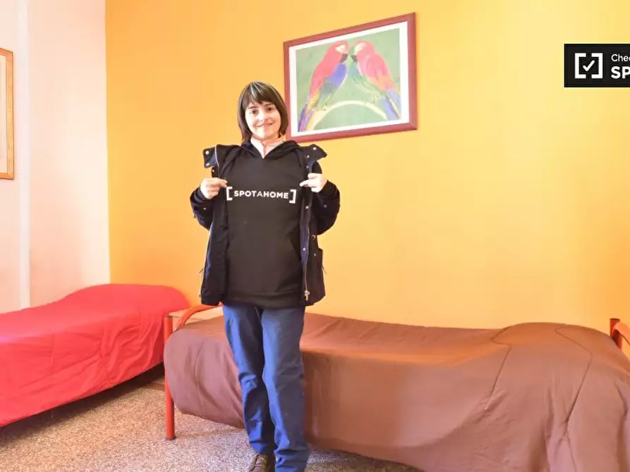 Immagine 5 di Camera condivisa in affitto  in Via Dacia a Roma