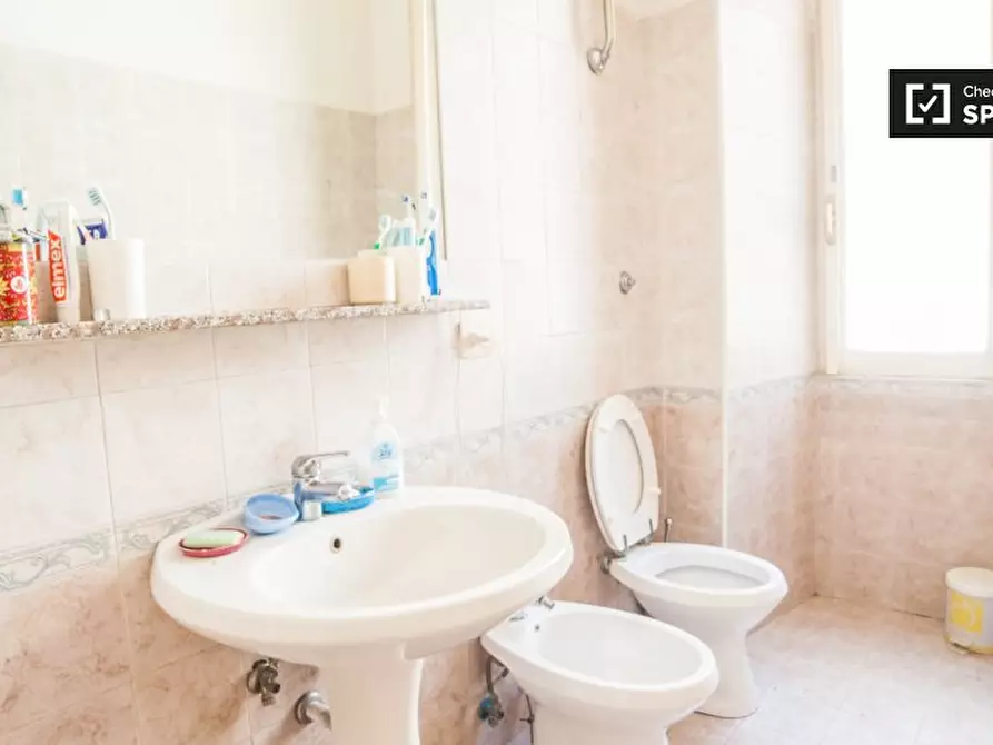 Immagine 8 di Camera condivisa in affitto  in Via Orvieto a Roma