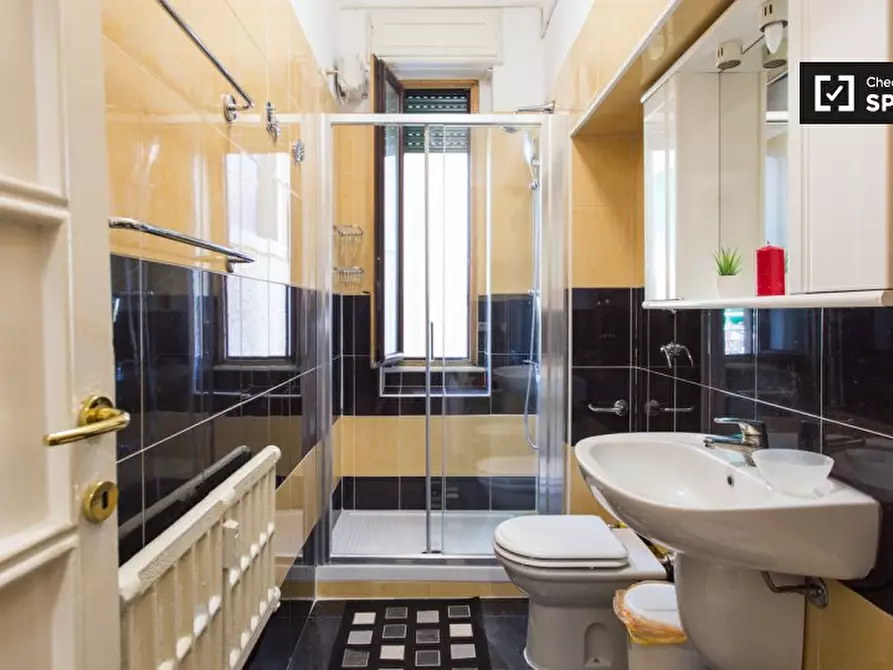 Immagine 13 di Camera condivisa in affitto  in Viale Campania a Milano