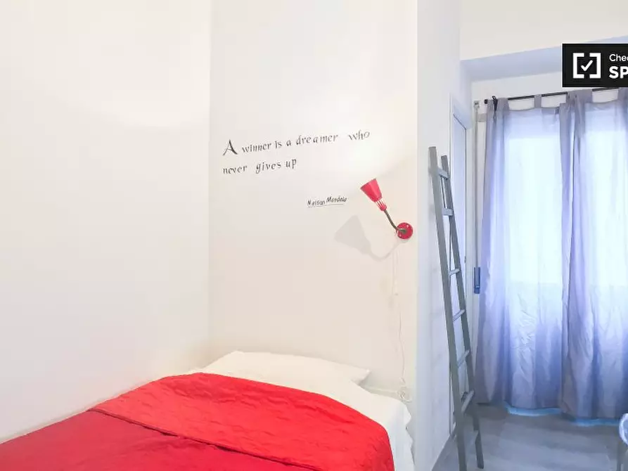 Immagine 1 di Camera condivisa in affitto  in Via Ettore Giovenale a Roma