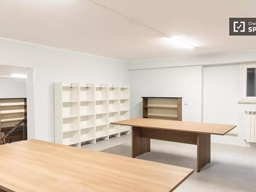 Immagine 15 di Camera condivisa in affitto  in Via di Carcaricola a Roma