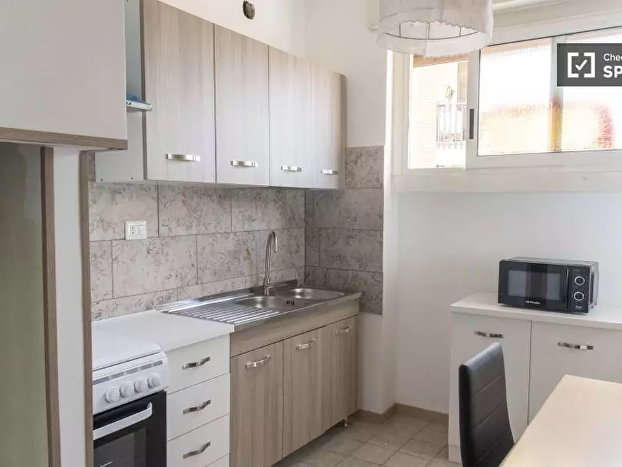 Immagine 11 di Camera condivisa in affitto  in Lungotevere Portuense a Roma