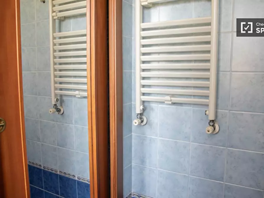 Immagine 8 di Appartamento in affitto  in Via Manfredi Azzarita a Roma