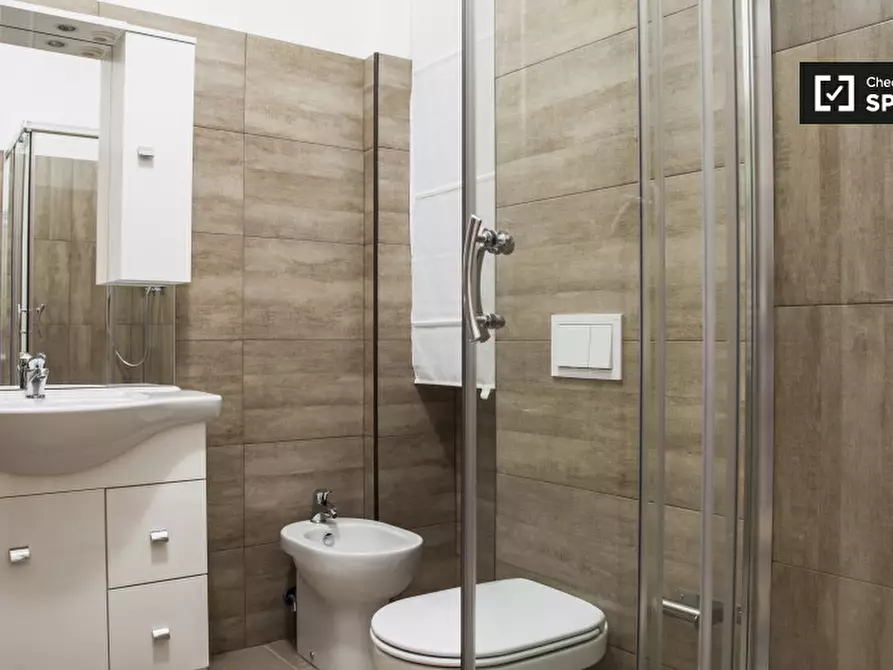 Immagine 18 di Camera condivisa in affitto  in Via Lattanzio a Roma