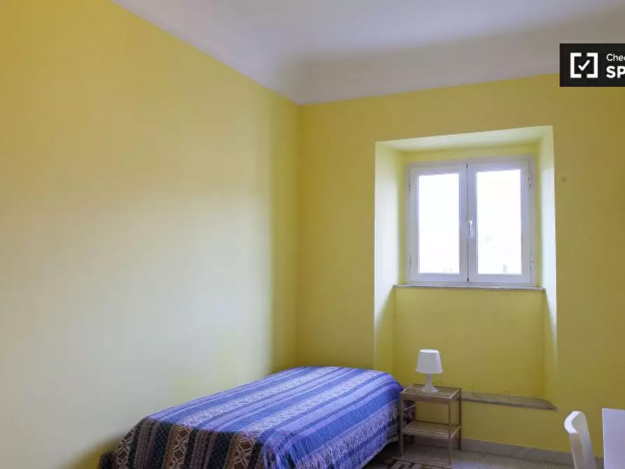 Immagine 2 di Camera condivisa in affitto  in Piazza Manfredo Fanti, 00185 Roma RM, Italy a Roma