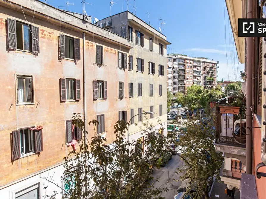 Immagine 11 di Camera condivisa in affitto  in Via Francesco Baracca a Roma