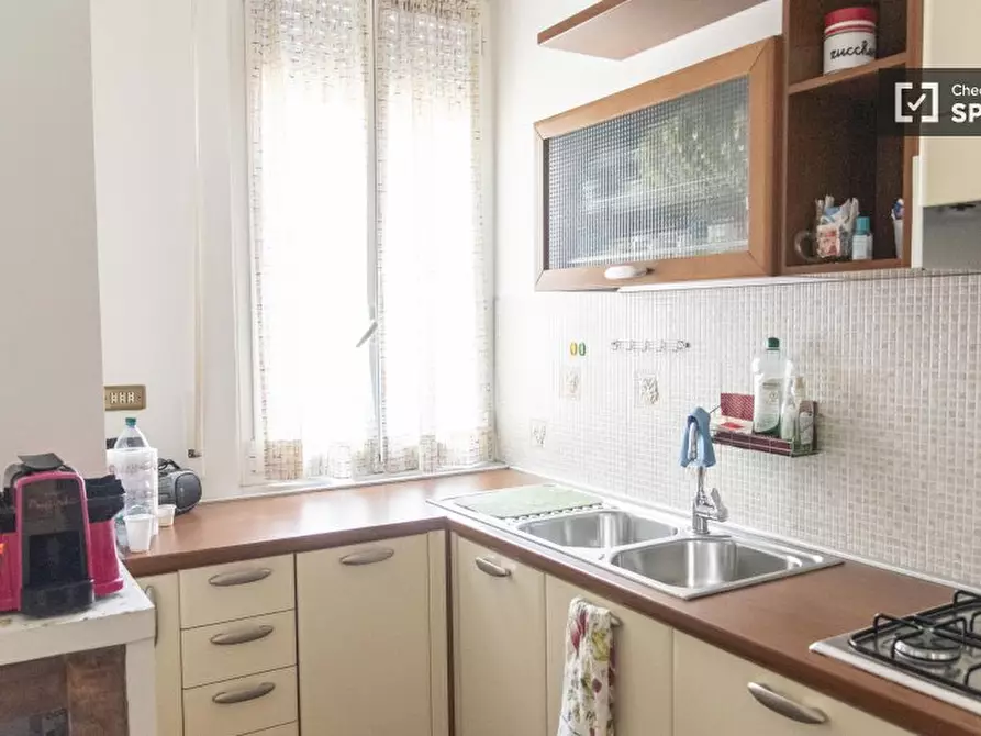 Immagine 11 di Camera condivisa in affitto  in Piazza Ragusa a Roma