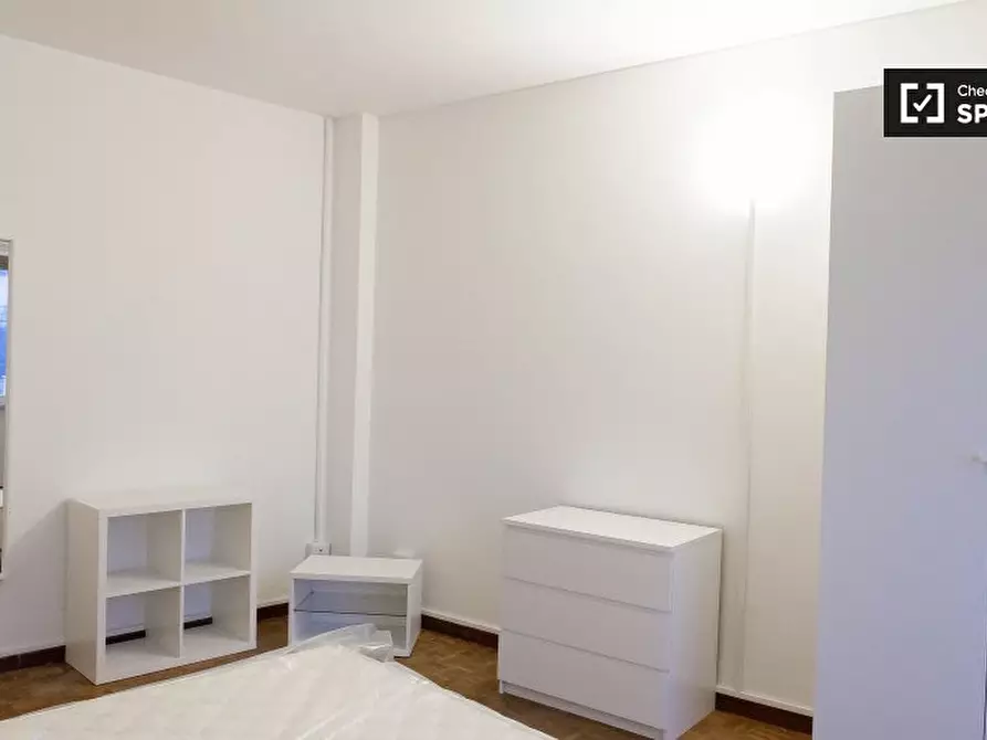 Immagine 2 di Camera condivisa in affitto  in Via Paola Falconieri a Roma