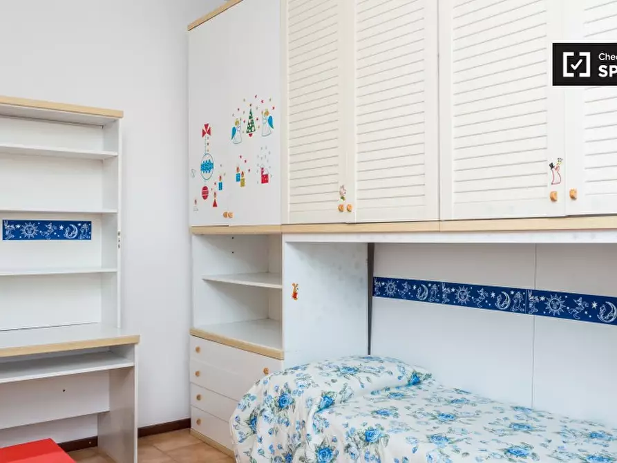 Immagine 4 di Camera condivisa in affitto  in Via Michele Saponaro a Milano