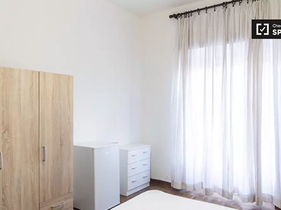 Immagine 2 di Camera condivisa in affitto  in Viale di Vigna Pia a Roma