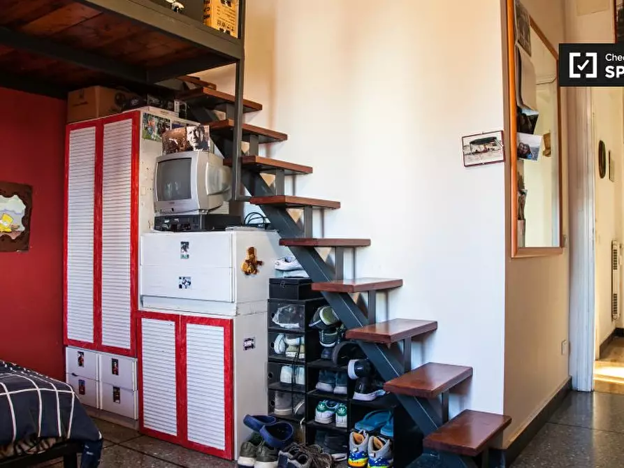 Immagine 4 di Camera condivisa in affitto  in Piazza di Villa Fiorelli a Roma