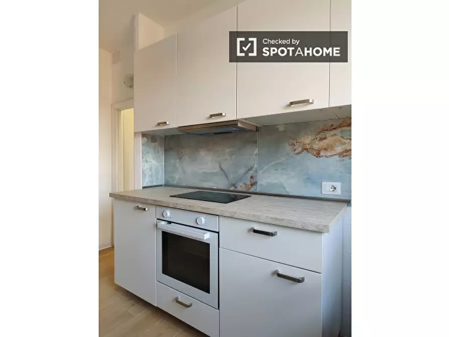 Immagine 7 di Camera condivisa in affitto  in Via Chiari a Milano