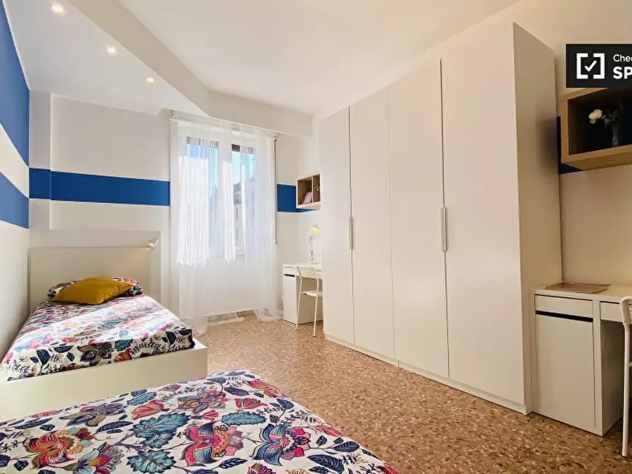 Immagine 3 di Camera condivisa in affitto  in Via Ruggero Leoncavallo a Milano