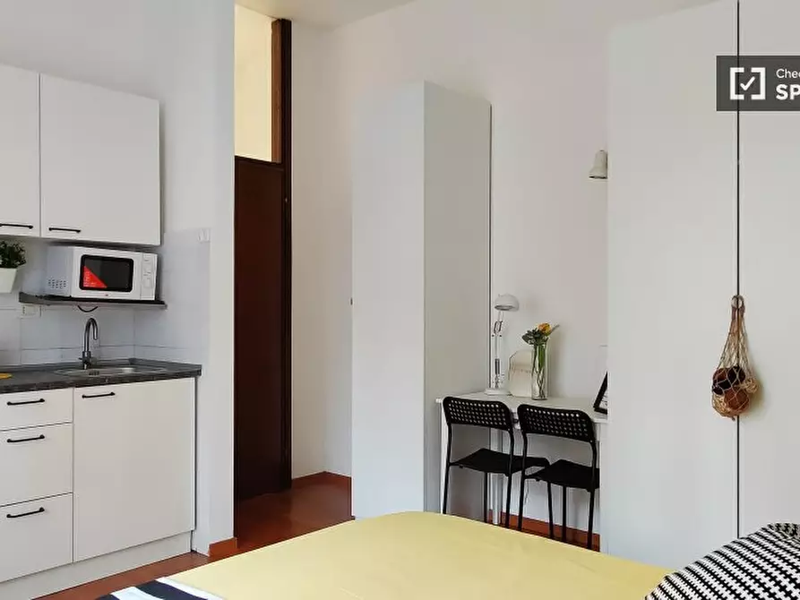 Immagine 3 di Ufficio in affitto  in Viale S. Gimignano a Milano