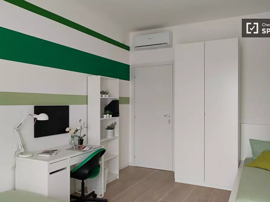 Immagine 2 di Camera condivisa in affitto  in Via Pietro Pomponazzi a Milano