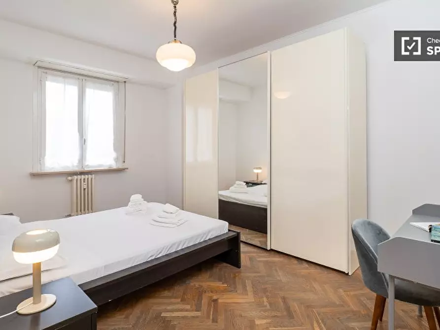 Immagine 2 di Camera condivisa in affitto  in Via Rembrandt a Milano