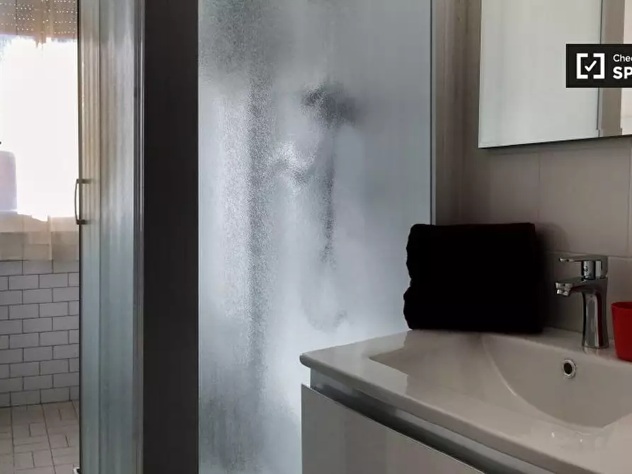 Immagine 12 di Camera condivisa in affitto  in Piazzale Lugano a Milano