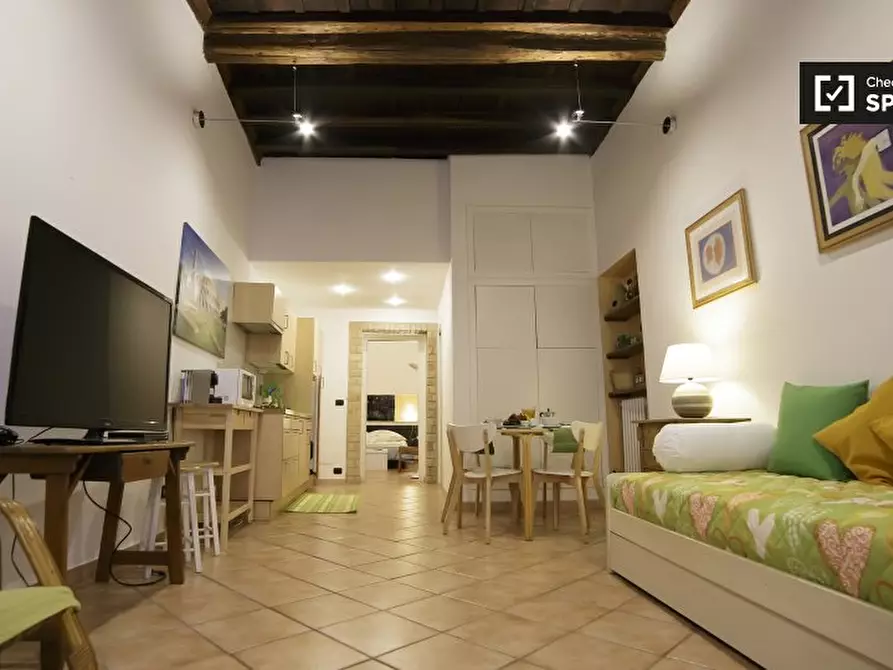 Immagine 7 di Appartamento in affitto  in Via di S. Martino Ai Monti a Roma