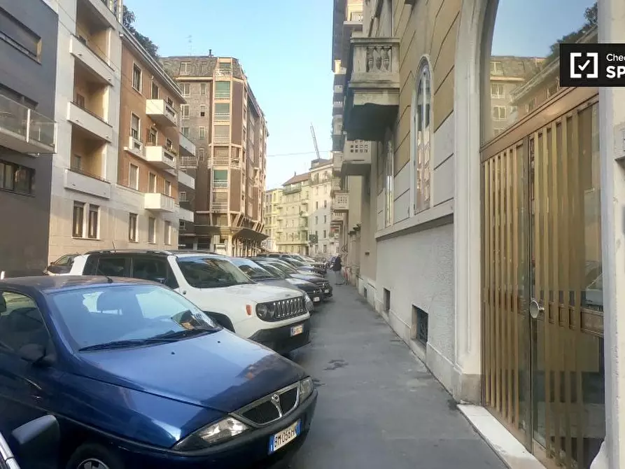Immagine 9 di Camera condivisa in affitto  in Via Vincenzo Vela a Milano