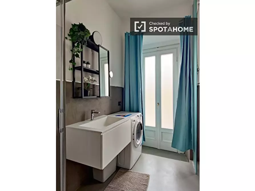 Immagine 9 di Camera condivisa in affitto  in Corso Venezia a Milano