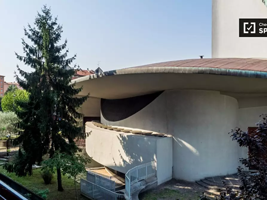 Immagine 16 di Camera condivisa in affitto  in Via Longarone a Milano