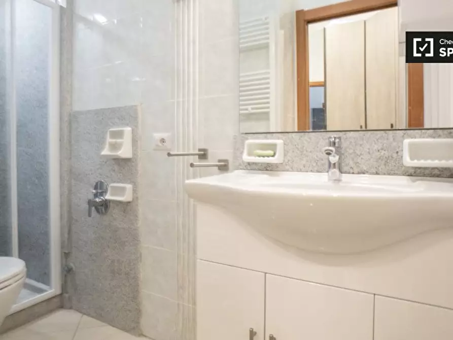 Immagine 12 di Appartamento in affitto  in Via Leopoldo Cicognara, 20129 Milano MI, Italy a Milano