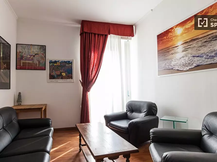 Immagine 17 di Camera condivisa in affitto  in Via del Fontanile Arenato a Roma