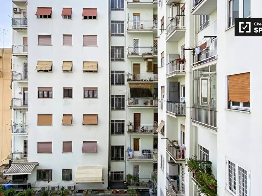 Immagine 5 di Camera condivisa in affitto  in Via Antonio Raimondi a Roma