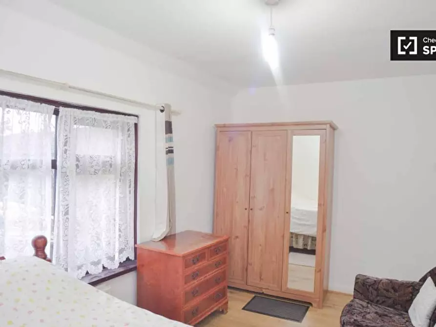 Immagine 6 di Camera condivisa in affitto  in Green Ln a Staines