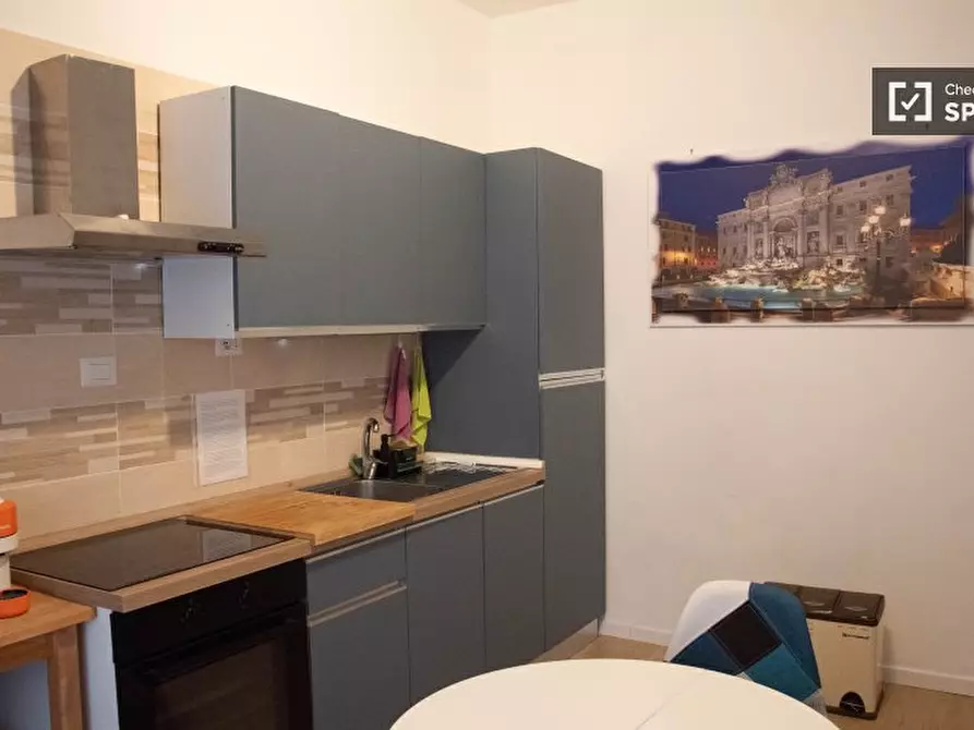 Immagine 11 di Camera condivisa in affitto  in Via Giovan Battista Gandino a Roma