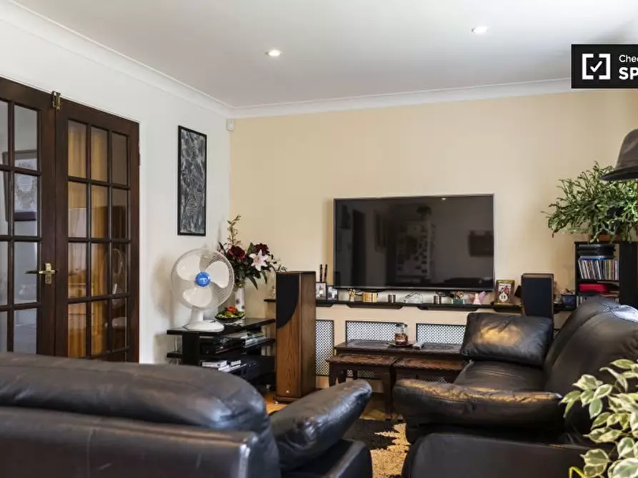 Immagine 6 di Camera condivisa in affitto  in Primrose Ln a Croydon