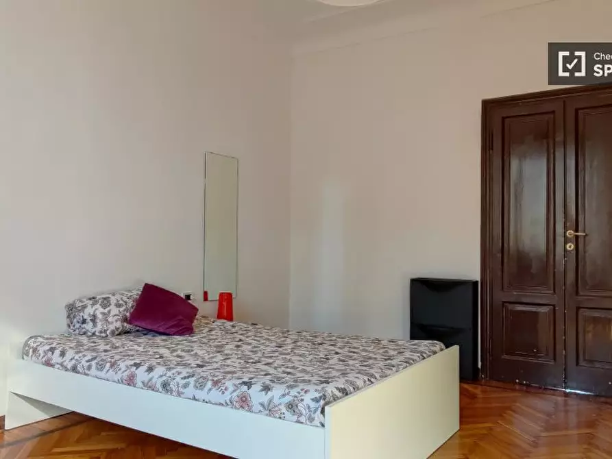 Immagine 2 di Camera condivisa in affitto  in Viale Campania a Milano