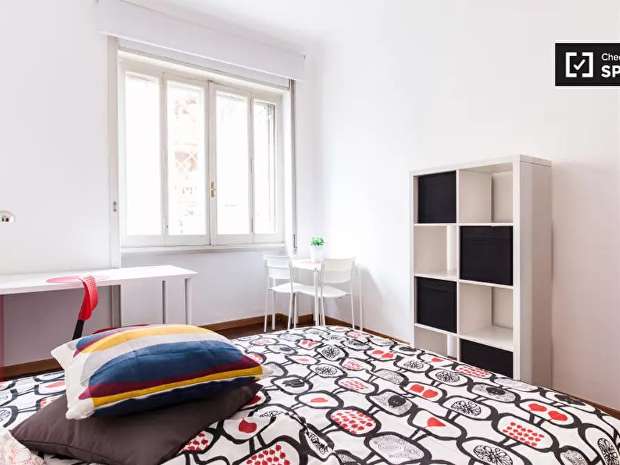 Immagine 2 di Camera condivisa in affitto  in Via Salaria a Roma