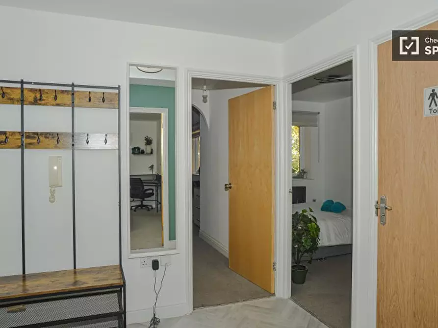 Immagine 3 di Appartamento in affitto  in Rush Grove St a Eltham