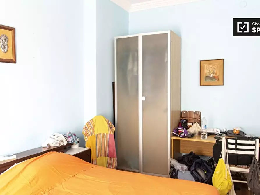 Immagine 16 di Camera condivisa in affitto  in Via Camilla a Roma