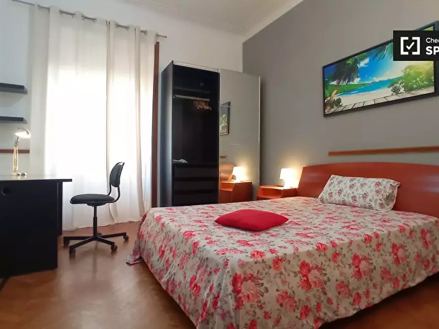 Immagine 17 di Camera condivisa in affitto  in Via Panama a Roma