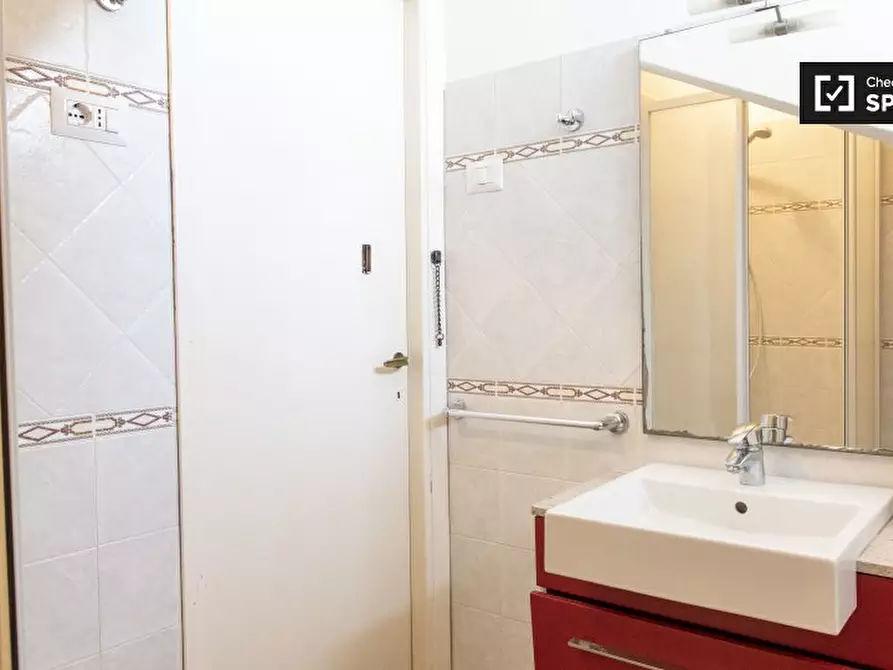 Immagine 8 di Appartamento in affitto  in Via Novacella a Roma