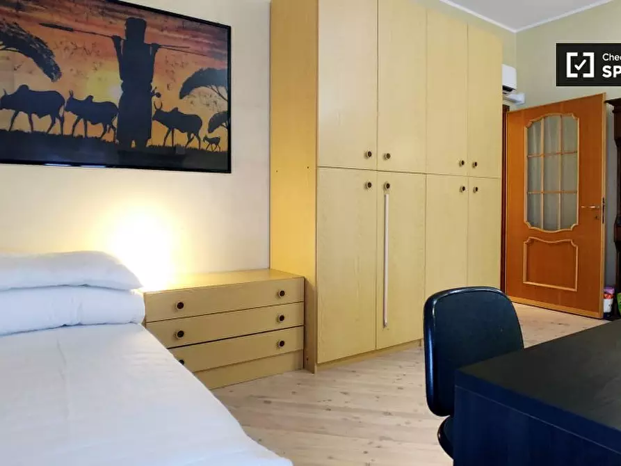 Immagine 4 di Camera condivisa in affitto  in Via Eugenio Carpi, 20131 Milano MI, Italy a Milano