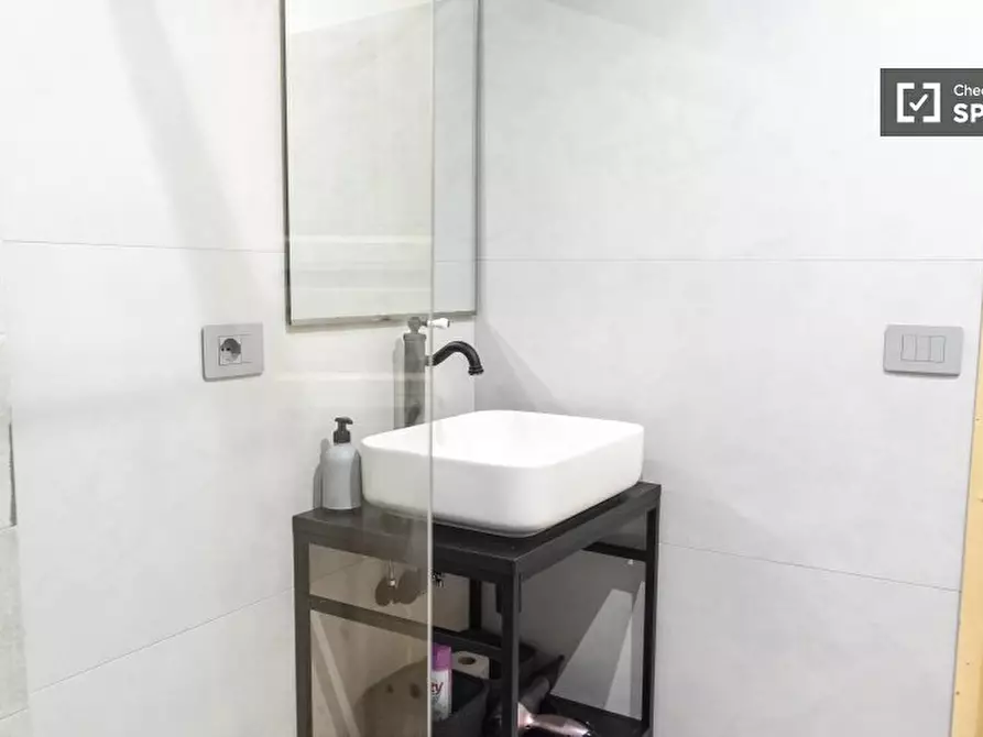 Immagine 10 di Ufficio in affitto  in Via Alessandro Cialdi a Roma