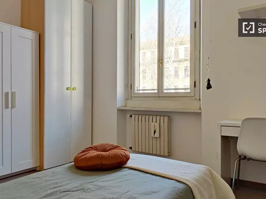 Immagine 4 di Camera condivisa in affitto  in Via Anton Giulio Barrili a Milano